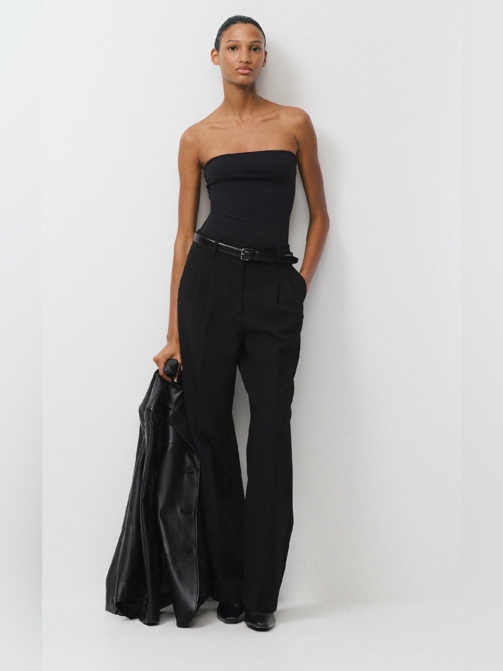 Aritzia Contour Black Ribbed Tube Top